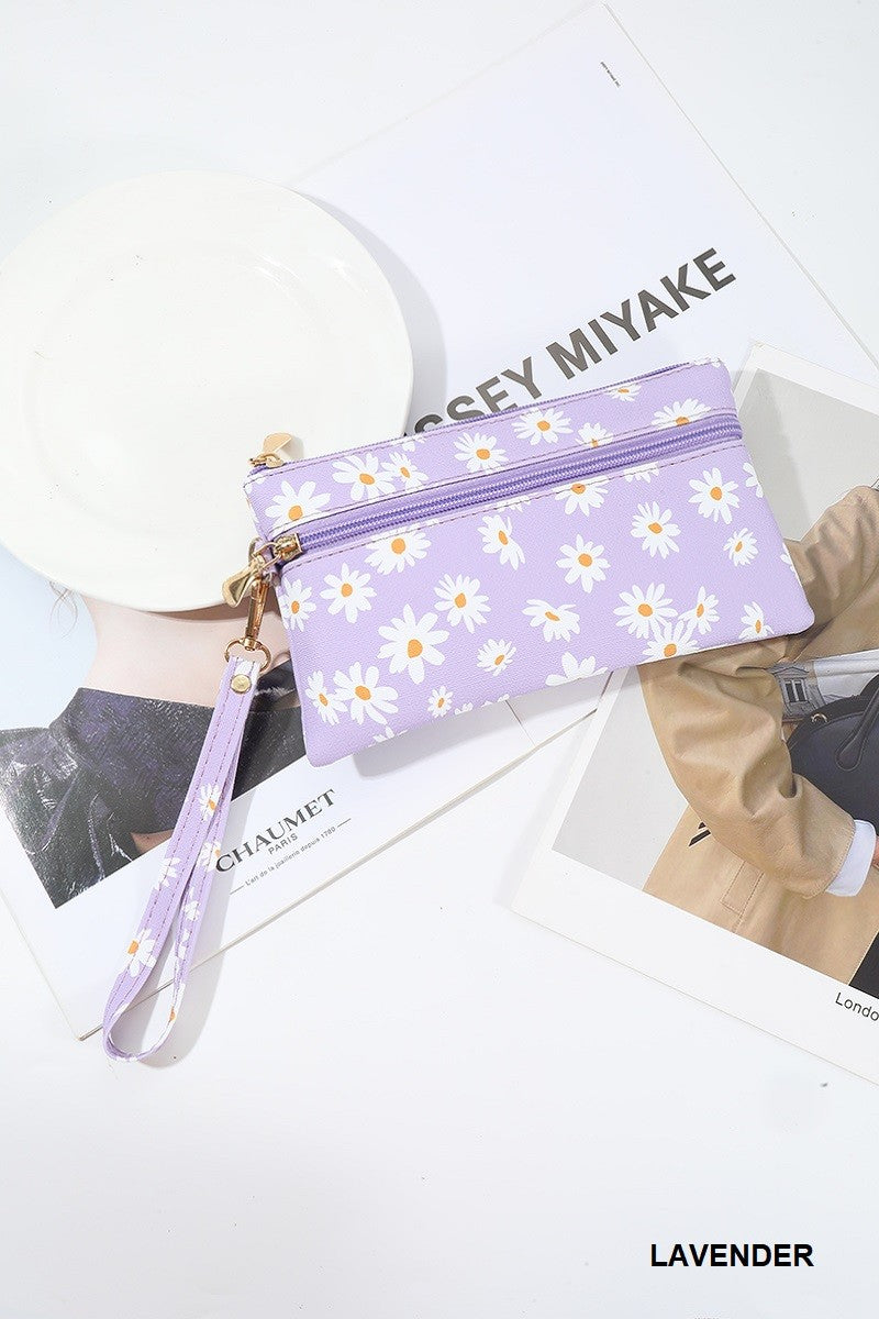 Daisy Wristlet